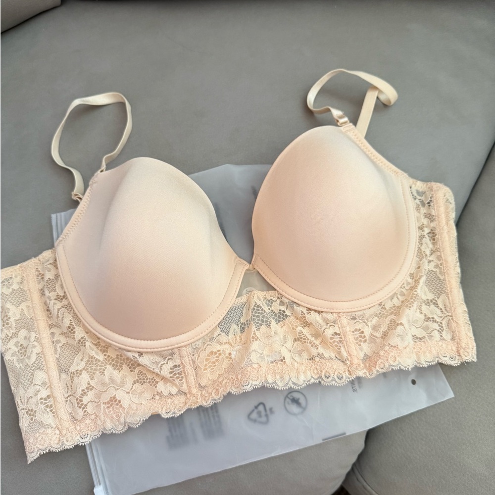 Elegant Lace Trimmed Cream Bra